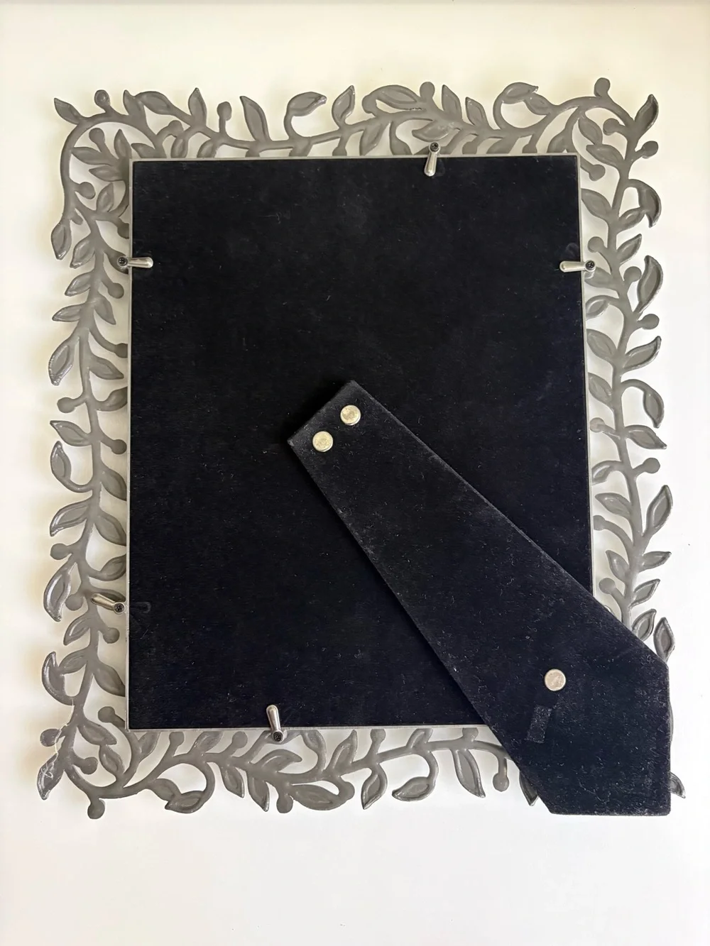 Decorative Silver Leaf Photo Frame - Silver